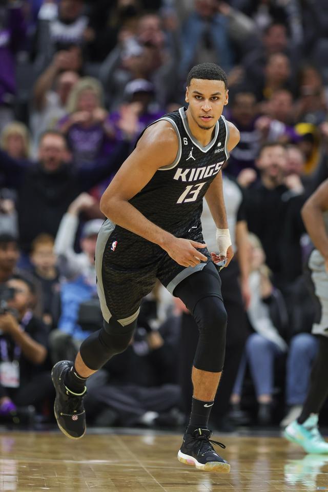 包含穆雷在RNG比赛中高光表现,比分优势明显引发热议!的词条 包含穆雷在RNG比赛中高光表现,比分优势明显引发热议!的词条