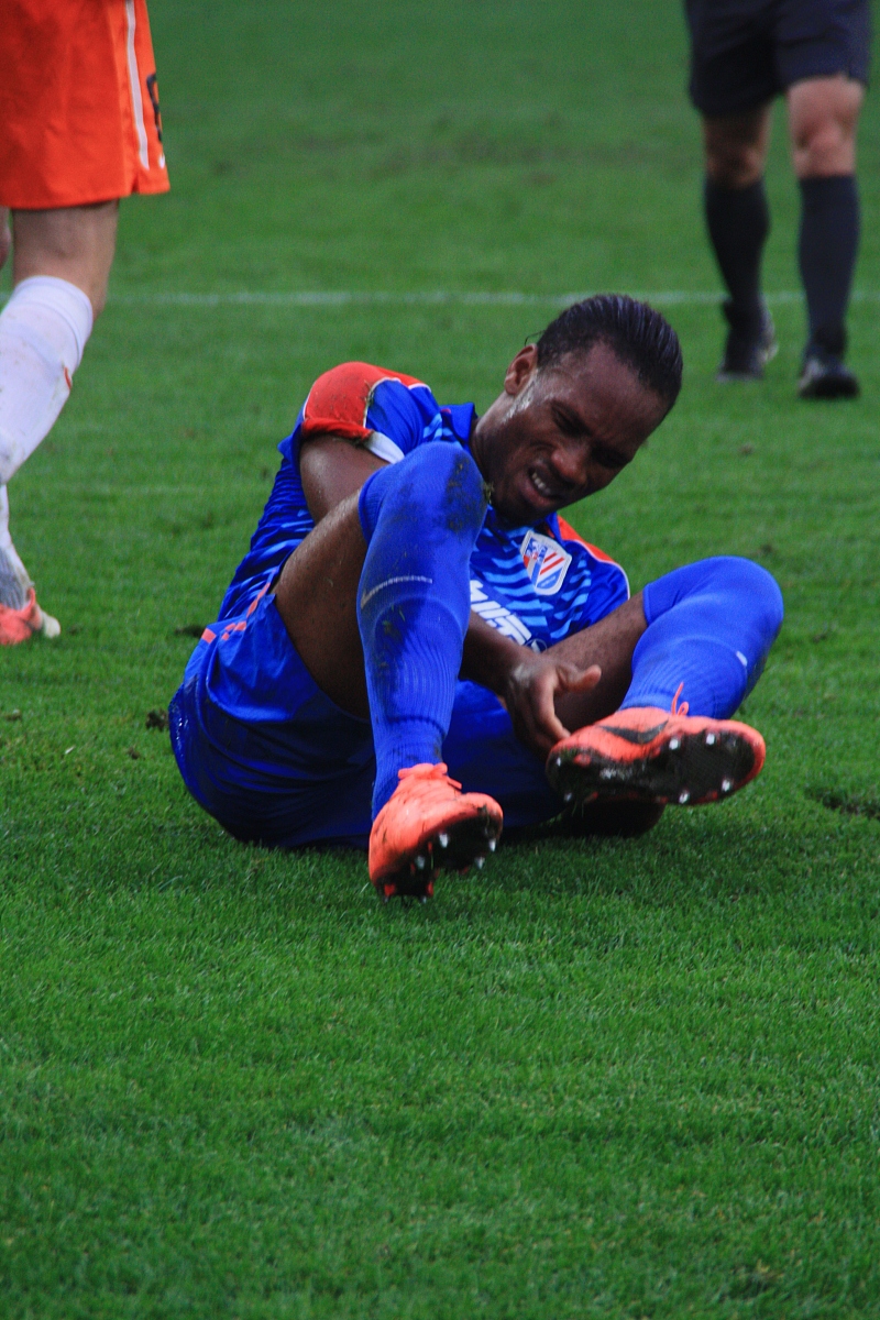 姆巴佩在切尔西比赛中败北,精彩发挥引发热议!的简单介绍 姆巴佩在切尔西比赛中败北,精彩发挥引发热议!的简单介绍