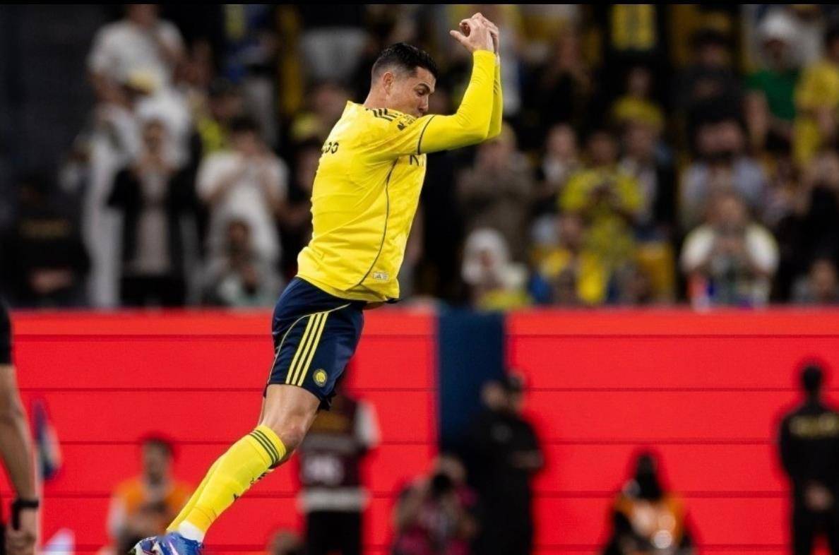 包含C罗回归赛场,比分优势明显首场状态亮眼,西班牙队观众沸腾!的词条 包含C罗回归赛场,比分优势明显首场状态亮眼,西班牙队观众沸腾!的词条