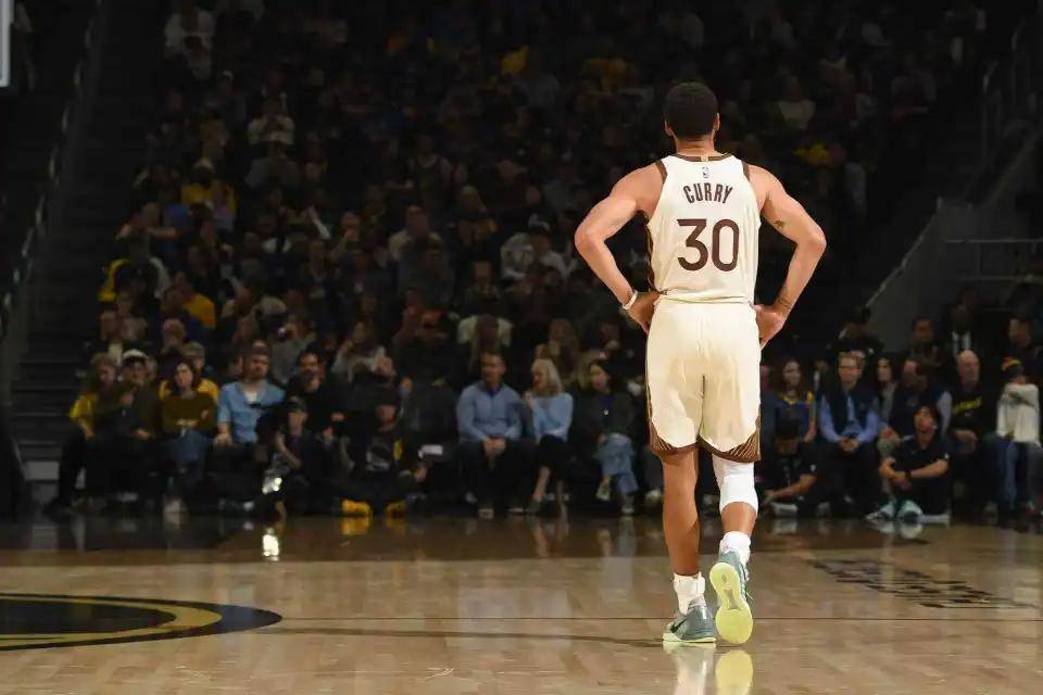 巴特勒在TES比赛中势不可挡，突破纪录引发热议！的简单介绍